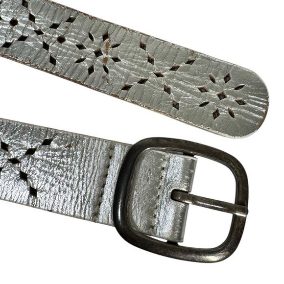 Floral Laser Cut Silver Metallic Leather Belt One Size Distressed Boho Western - Picture 3 of 6